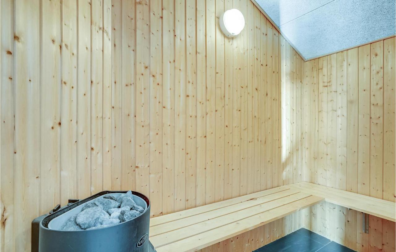 Awesome Home In Oksbl With 4 Bedrooms, Sauna And Wifi Oksbøl Zewnętrze zdjęcie